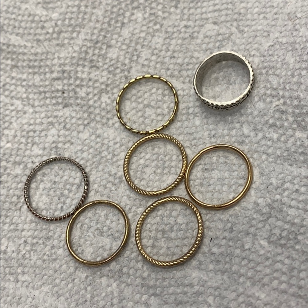 Assortment of rings.